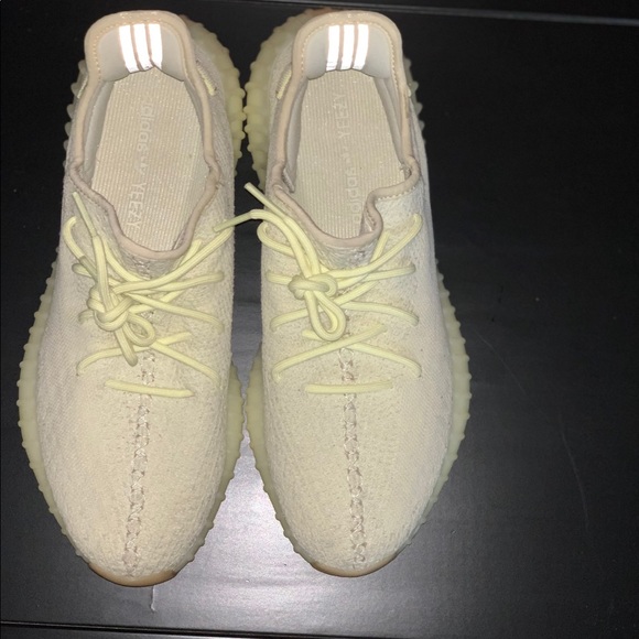 Yeezy shoes almost new!! - Picture 6 of 7